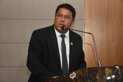 Professor Sá Marques protagoniza consulta pública sobre passe livre estudantil, aprovada pelo plenário da Câmara Municipal no mês passado