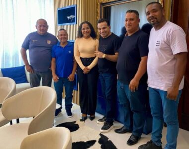 Josimar recebe vereadora e grupo político de Cururupu para discutir projetos