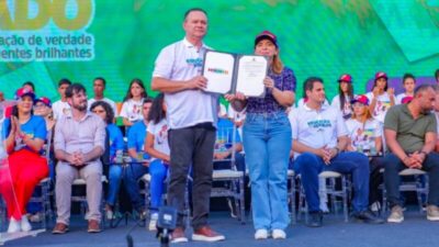 Iracema Vale reforça importância da conectividade no lançamento do “Tô Conectado”