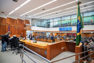 Deputados classificam como arbitrária mudança da presidência do PSB e mantém aliança com Carlos Brandão