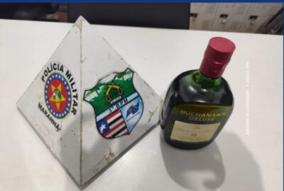 Funcionário de supermercado é detido após furtar garrafa de whisky no próprio local de trabalho
