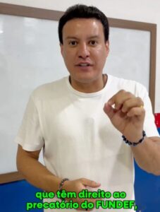 PGE diz que sindicato quer dinheiro dos professores; Felipe Camarão comemora manifestação