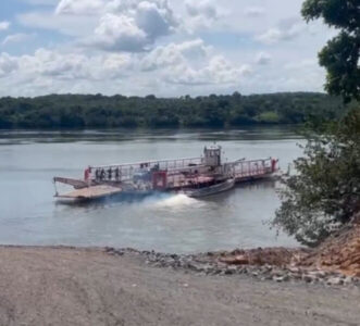 Após dois meses da tragédia da ponte em Estreito, Marinha ainda não liberou balsa confiscada para realizar travessia