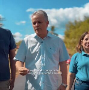 Dr. Antônio Borba celebra chegada do asfalto ao Bairro Caixa D’Água em Timbiras