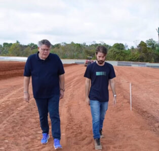 Tratorzão visita canteiro de obras do Minha Casa Minha Vida em São Domingos do Maranhão
