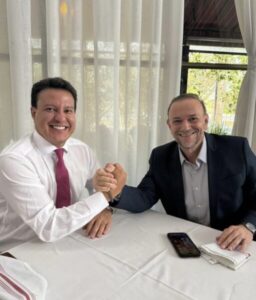 Pronto! Fake news desmentida: Felipe Camarão é oficializado como candidato ao governo pelo presidente nacional do PT