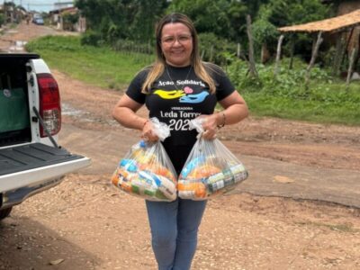 Vereadora Leda Torres realiza entrega de cestas básicas e homenagens especiais pelo mês da Mulher