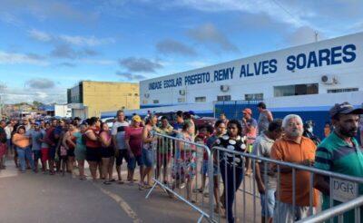 Prefeito e primeira-dama realizam entrega de 25 toneladas peixes para a Semana Santa em Presidente Dutra