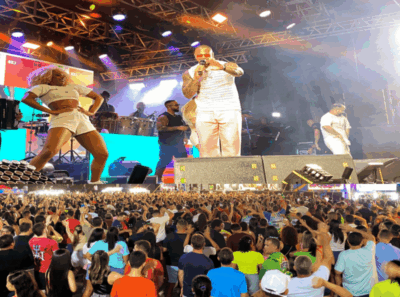 Léo Santana, Guilherme Ferri e os Bambaz arrastam milhares de foliões no Guadafolia