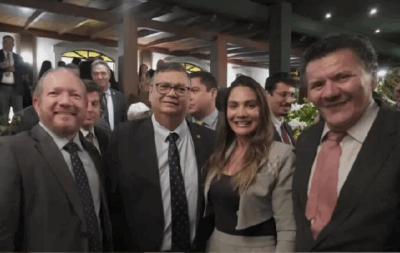Ministro Flávio Dino prestigia aniversário do ex-presidente José Sarney