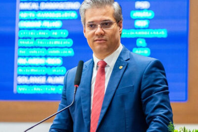 Neto Evangelista reage a oposição e destaca avanços na educação