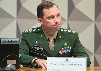 Explosivas Revelações de Mauro Cid: Bolsonaro Leva “Minuta do Golpe” a Militares e Impacto Emocional de Michelle Bolsonaro
