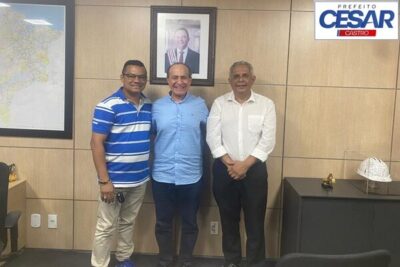Prefeito de Cachoeira Grande, César Castro, é recebido no gabinete do secretário estadual de Infraestrutura, Aparício Bandeira