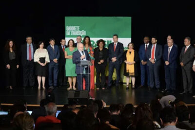 Lula anuncia mais 16 ministros da sua equipe de governo; veja os nomes