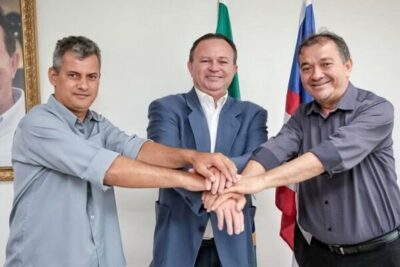 Mais dois prefeitos pulam do foguete de Weverton e declaram apoio a Brandão