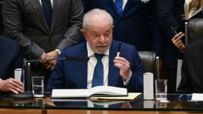 Lula manda revogar 8 privatizações em andamento, incluindo a da Petrobras