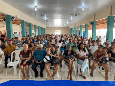 Moradores de Balsas recebem títulos de propriedade de imóveis regularizados
