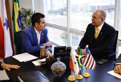 Demandas do Maranhão são entregues ao ministro das cidades, Jader Filho, pelo deputado Hildo Rocha