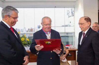 Ex presidente Sarney, completa 92 anos, é condecorado pelo TJ-MA