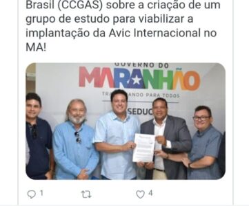 EDUCAÇÃO COM CAPACITAÇÃO