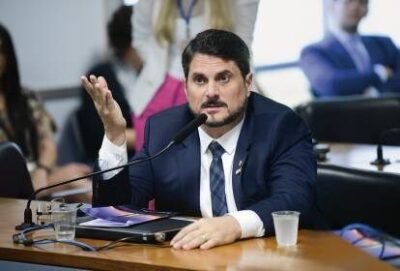 Moraes manda PF colocar tornozeleira em Marcos do Val