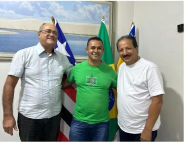 Vereador Júlio César é mais uma importante liderança política a aderir ao grupo do prefeito Neto Carvalho