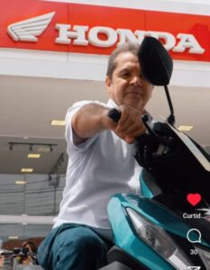 Olhem o vídeo : Dr. Hilton Gonçalo tem mais de 1000 empregos gerados atualmente como empresário de sucesso.