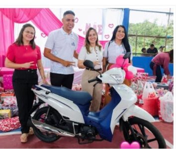 Em Presidente Juscelino deputada federal Detinha, prestigia Festa em homenagem ao dia das Mães.