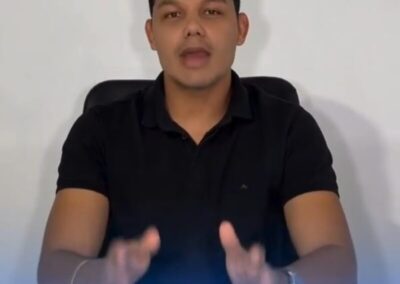 Despreparado, secretário de Educação de Arari grava vídeo lendo texto montado sobre a greve dos professores
