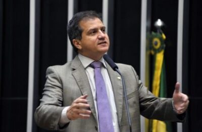 Simplício Araújo denuncia: Pesquisas fantasmas são pura quimera