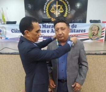Carlos é agraciado com medalha ao participar do 1º Congresso Nacional das Academias de Letras Militares do Brasil (CONAMBRAS)