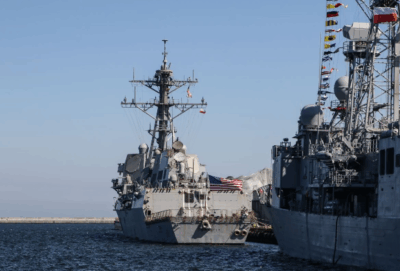 Pertinho do Brasil!!! EUA envia “número inigualável” de militares em navios à Venezuela