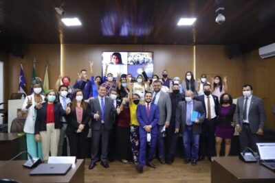 Câmara impõe derrota a Braide e derruba vetos que impediam cartão-alimentação às escolas comunitárias