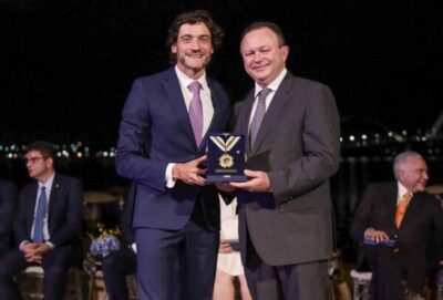 Governador Brandão recebe Medalha “40 anos Anape” em Brasília