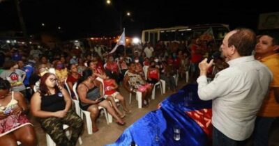 Dr. Julinho é carregado nos braços pelos moradores da zona rural…