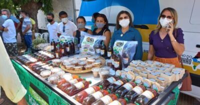 Acompanhado do prefeito Raimundo Silveira governador Flávio Dino…