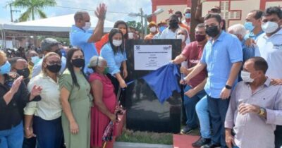 Juntos, Linielda de Eldo e governador Flávio Dino entregam praça…