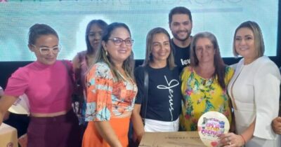 A CIDADE DE SÃO DOMINGOS REALIZA DIA DAS MÃES COM ENTREGAS DE BRINDES