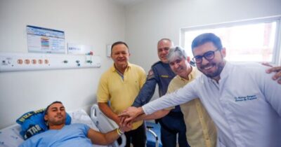 Brandão visita policial Jefferson Castelo Branco, que recebeu alta…