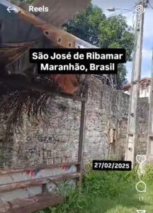 Vergonha! Parada de ônibus de palha em São José de Ribamar