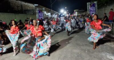 DESFILES E SHOWS MARCAM O CARNAVAL DE CURURUPU