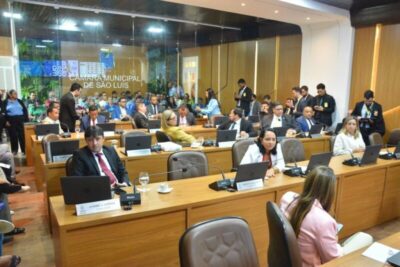 Câmara aprova novos projetos de lei nesta segunda-feira (14)