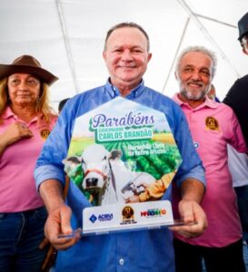 Governador Carlos Brandão visita Parque Walter Zaidan e recebe homenagem de pecuaristas na ExpoCodó 2025