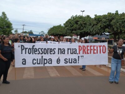 Servidores da Educação realizam manifestação em Estreito e cobram direitos da classe