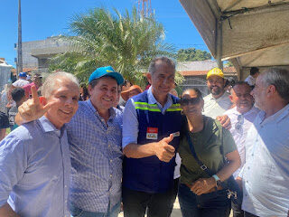 Zé Papé marca presença em evento no Sertão do Pajeú que celebrou o fim da seca histórica com água da transposição do São Francisco.