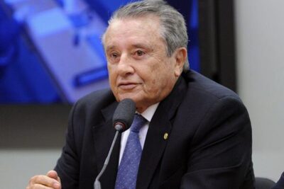 Ex-governador José Reinaldo é diagnosticado com linfoma
