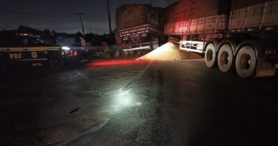 Caminhão verdureiro e carreta de soja colidem na BR-135