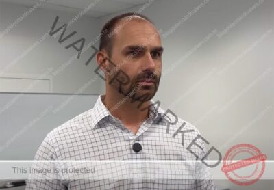 Eduardo Bolsonaro pede a Motta para exercer mandato dos EUA