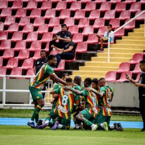 Sampaio utilizou 61 jogadores em oito meses; 19 atacantes entraram em campo