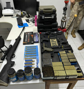 Autor de duplo homicídio em Teresina tinha arsenal de armas em casa